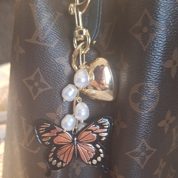 Butterfly Handbag Charm/keychain - Picture 1 of 5
